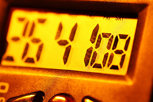 포토 JPG 해외이미지 시계 과학 아침 기술 사람없음 전자제품 숫자 디지털 스크린 힘 장비 기구 시간 계산 계산대 손목시계 오브젝트 전자 공포 무릎 타이머 빛망울 마감 분 조언 초시계 카운트다운 주도 해외202004 해외포토 주간 문자 장신구 신체부위 빛 예절 파일형식 이미지허브