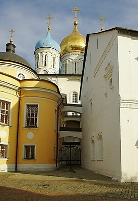 포토 JPG 해외이미지 전통 외관 기독교 종교 문화 벽 여행 십자가 건축양식 사람없음 야외 건물 성당 교회 가을 바위 사찰 영혼 중세 역사 러시아 과거 장면 수도원 러시아인 모스크바 옛날 해외202004 해외포토 서양인 건축물 계절 건축 유럽 컨셉 종교건축 돌_바위 파일형식 이미지허브