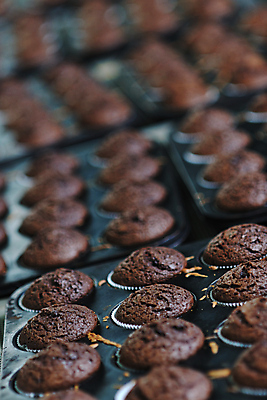 포토 JPG 해외이미지 실내 사람없음 아웃포커스 머핀 머핀틀 초콜릿머핀 해외202004 해외포토 빵 촬영기법 내부 파일형식 이미지허브