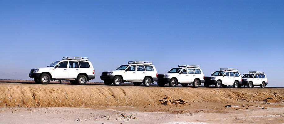 포토 JPG 해외이미지 도로 모래 스포츠 여행 교통시설 아프리카 자동차 자연 산 건조 풍경 사람없음 야외 여름 모래사장 태양 여행객 경쟁 운전 사막 도전 바퀴 뜨거움 운전사 위험 땅 모래언덕 지프 사파리 언덕 먼지 지역 아라비아 짐차 사하라 오프로드 집회 카라반 해외202004 해외포토 자연요소 직업 계절 나라 길 육상교통 바다 교통 컨셉 모션 승용차 사람 시설 생태계 캠핑카 파일형식 이미지허브
