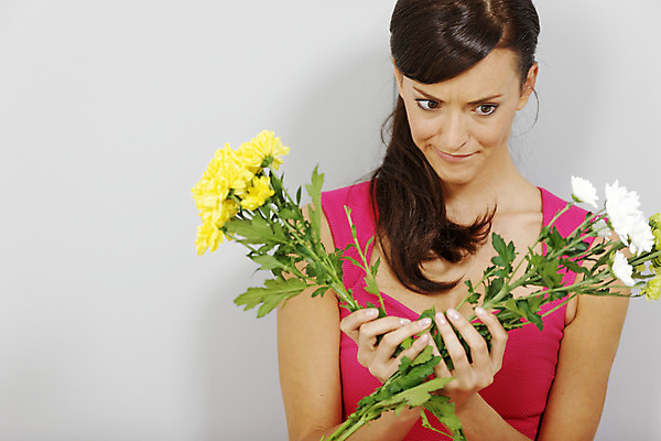 포토 JPG 해외이미지 라이프스타일 드레스 여자 꽃 행복 분홍색 꽃다발 발렌타인데이 한명 성인 신선 잡기 다발 배열 만들기 내추럴 스타일 해외202004 해외포토 식물 1 옷 감정 컬러 모션 데이이벤트 사람 생활 파일형식 이미지허브