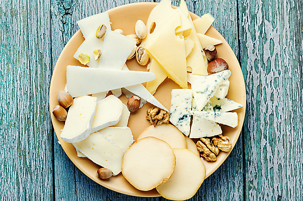 포토 JPG 해외이미지 치즈 실내 사람없음 하이앵글 견과류 안주 블루치즈 나무배경 해외202004 와인플래터 해외포토 뷰포인트 백그라운드 유제품 내부 파일형식 이미지허브