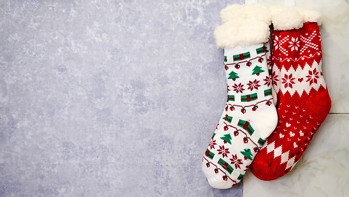 포토 JPG 해외이미지 장갑 겨울 양말 따뜻함 사람없음 줄무늬 쌍 오브젝트 니트 해외202004 손모아장갑 해외포토 잡화 계절 상의 무늬 파일형식 이미지허브