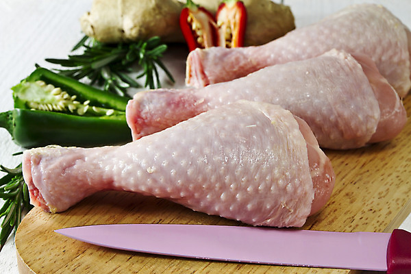 포토 JPG 해외이미지 접시 음식 백그라운드 재료 고추 육류 사람없음 빨간색 초록색 식사 치킨 흰색 신선 그룹 칼 자르기 허브 오브젝트 유기농 날것 생강 로즈메리 고립 드럼스틱 생식 많음 해외202004 해외포토 식물 식기 웰빙 컬러 컨셉 채소 식재료 모션 닭고기요리 파일형식 이미지허브