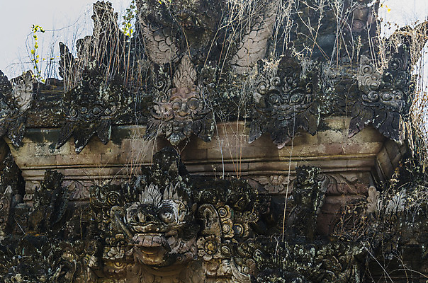 포토 JPG 해외이미지 꽃 종교 문화 벽 조각 여행 건축양식 가이드 휴가 유물 사람 풍경 사람없음 건물 조각상 여행객 탑 바위 기도 연못 사찰 의식 성직자 승려 입장 명상 발리 인도네시아 신성 보호구역 숭배 옛날 해외202004 해외포토 식물 직업 전통 건축물 건축 아시아 섬 종교건축 조형물 돌_바위 구역 파일형식 이미지허브