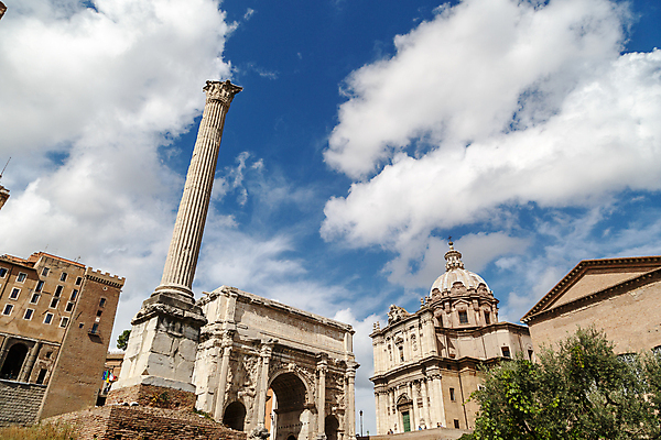 포토 JPG 해외이미지 구름 유럽 건축양식 하늘 사람없음 여름 햇빛 환경 경기장 봄 이탈리아 골동품 바위 기둥 역사 로마 극장 아치 대문 그리스인 천연기념물 고고학 로마네스크 로마인 옛날 원형극장 파멸 포럼 해외202004 해외포토 자연요소 서양인 계절 교육 건축 나라 컨셉 스포츠시설 인종 태양 문 돌_바위 토론 파일형식 소멸 이미지허브