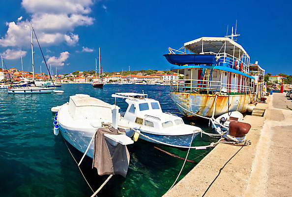 포토 JPG 해외이미지 나무 유럽 바다 섬 요트 건축양식 자연 하늘 파노라마 손바닥 풍경 사람없음 초록색 물 여름 파란색 여행객 마을 항구 바위 만 보트 역사 어부 지중해 부식 크로아티아 석호 터키석 해외202004 해외포토 자연요소 식물 직업 손 계절 건축 나라 컬러 배_교통 교통시설 촬영기법 사람 돌_바위 보석 생태계 파일형식 이미지허브