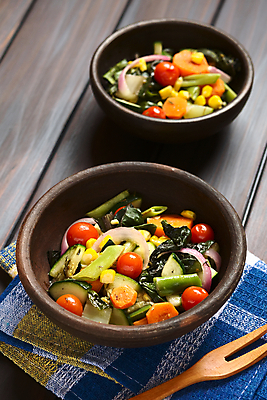 포토 JPG 해외이미지 식기 접시 음식 포크 다이어트 토마토 채소 양파 콩 건강 옥수수 사람없음 목재 옆모습 세로 빛 컬러풀 식사 저녁식사 어둠 당근 튀김 시골 양념 체리 사발 달콤 브로콜리 굽기 먹기 허브 무침 스쿼시 내추럴 점심식사 백리향 주키니 주키니호박 채식주의자 핸드메이드 비건 해외202004 해외포토 나무 식물 스포츠 뷰포인트 컬러 과일 재료 모션 곡류 뿌리채소 구기 사기그릇 맛 구이 채식 파일형식 이미지허브