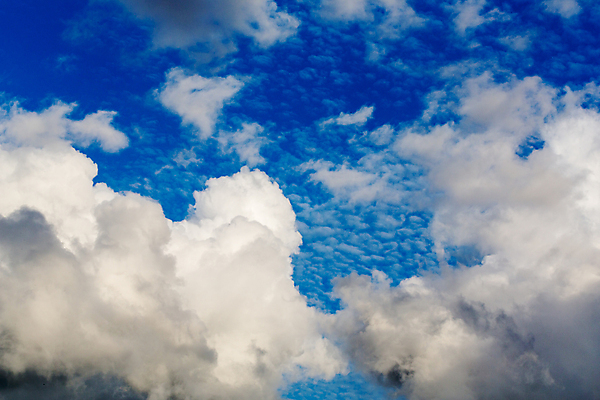 포토 JPG 해외이미지 구름 디자인 종교 백그라운드 패턴 자연 벽지 하늘 날씨 추상 풍경 사람없음 야외 여름 파란색 빛 햇빛 환경 맑음 어둠 봄 꿈 흰색 분위기 천국 솜털 내추럴 해외202004 해외포토 자연요소 계절 컬러 컨셉 무늬 태양 생태계 파일형식 이미지허브
