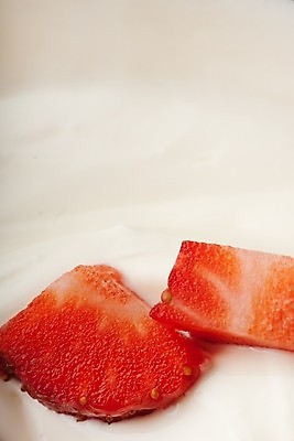 포토 JPG 해외이미지 딸기 근접촬영 사람없음 달콤 슬라이스 토핑 요거트 해외202004 해외포토 뷰포인트 과일 유제품 맛 파일형식 이미지허브