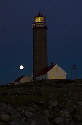 포토 JPG 해외이미지 1 외관 유럽 여행 지도 건축양식 전등 등대 북유럽 노르웨이 사람없음 야외 건물 빛 어둠 달 세계여행 야간 저녁 신호등 심볼 보안 네비게이션 스칸디나비아 오리엔테이션 비콘스 해외202004 해외포토 자연요소 건축물 건축 나라 조명 안전 세계 파일형식 이미지허브