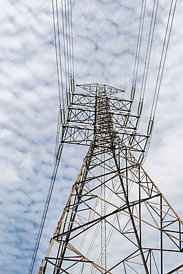 포토 JPG 해외이미지 식물 산업 선 통신 하늘 사람없음 파란색 탑 힘 에너지 위험 전염 봉 철탑 공학 전압 해외202004 해외포토 건축물 교육 컬러 컨셉 질병 감염 파일형식 이미지허브