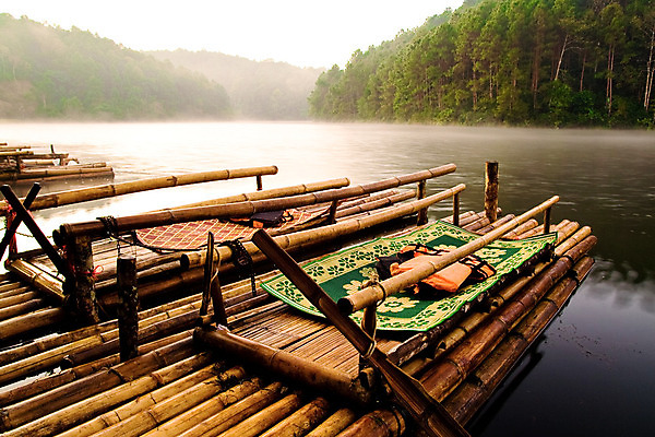포토 JPG 해외이미지 전통 디자인 아시아 문화 여행 백그라운드 자연 추상 휴가 산 항해 동양인 풍경 사람없음 목재 초록색 물 파란색 강 반사 중국 시골 보트 원주민 대나무 질감 함선 수로 지역 동쪽 내추럴 뗏목 이국적 해외202004 해외포토 자연요소 나무 나라 교통수단 컬러 무늬 배_교통 재료 인종 아프리카인 방향 생태계 파일형식 이미지허브
