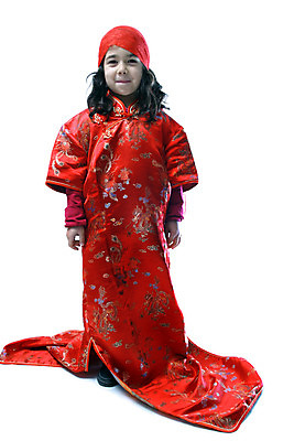 포토 JPG 해외이미지 전통 드레스 행복 어린이 새로움 한명 빨간색 중국 달콤 치파오 연도 해외202004 해외포토 1 옷 감정 아시아 컬러 컨셉 사람 맛 전통의상 파일형식 이미지허브