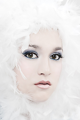 포토 JPG 해외이미지 모델 여자 얼굴 크리스마스 겨울 휴가 천사 한명 사람 10대 유행 화장품 립스틱 추위 화려 눈썹 속눈썹 깃털 입술 마스카라 공상 노엘 해외202004 해외포토 1 계절 기념일 컨셉 청소년 신체부위 뷰티 파일형식 이미지허브