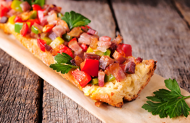 포토 JPG 해외이미지 종이 빵 조각 채소 파프리카 패스트푸드 파슬리 샌드위치 육류 돼지고기 요리 사람없음 빨간색 초록색 컬러풀 식당 카페 샐러드 신선 맛 정크푸드 바게트 잠수함 굽기 배고픔 크림 햄 슬라이스 깨 베이컨 후추 버터 프랑스어 전문 핸드메이드 후보 해외202004 해외포토 문자 음식 컬러 컨셉 식재료 상점 조미료 인스턴트 구이 향신료 파일형식 이미지허브