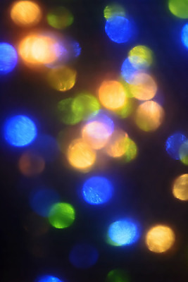 포토 JPG 해외이미지 디자인 백그라운드 크리스마스 추상 휴가 전등 사람없음 초록색 파란색 빛 노란색 도시 원형 야간 소프트포커스 보케 광 블러 유흥 효과 해외202004 해외포토 자연요소 도형 기념일 컬러 무늬 조명 촬영기법 파일형식 이미지허브