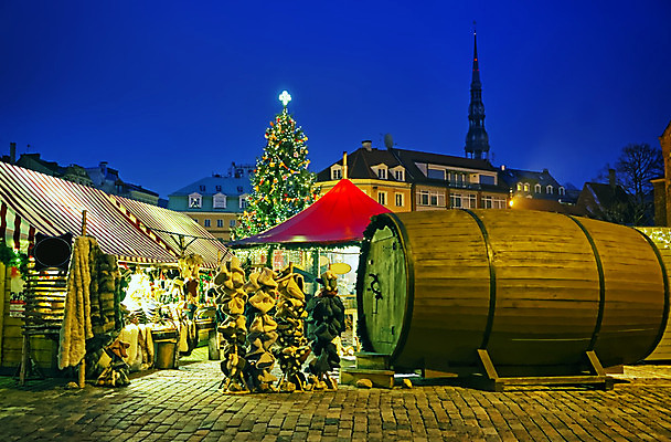 포토 JPG 해외이미지 유럽 크리스마스 겨울 휴가 전등 새해 선물 사람없음 크리스마스트리 성당 축하 시장 상품 무역 정사각형 리가 해외202004 해외포토 도형 계절 기념일 나라 산업 컨셉 종교건축 조명 파일형식 이미지허브