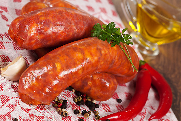 포토 JPG 해외이미지 음식 고추 육류 돼지고기 사람없음 빨간색 이탈리아 소시지 날것 향 성분 점심식사 영양분 핸드메이드 해외202004 해외포토 유럽 컬러 채소 식재료 식사 가공식품 파일형식 이미지허브