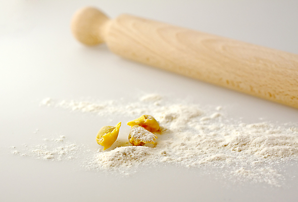 포토 JPG 해외이미지 모양 전통 접시 문화 음식 재료 자연 탁자 감자 건강 육류 요리 사람없음 목재 노란색 쌓기 주방 식사 저녁식사 이탈리아 흰색 신선 그룹 닫기 맛 먹기 가득함 오브젝트 준비 유기농 서식 날것 반죽 만들기 밀가루 레시피 내추럴 점심식사 라비올리 생식 스터핑 핸드메이드 해외202004 해외포토 나무 식기 웰빙 유럽 컬러 가구 컨셉 채소 식재료 모션 가루 생태계 파일형식 이미지허브