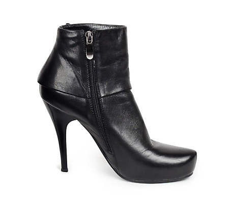 포토 JPG 해외이미지 옷 여자 구두 신발 2 패턴 사람없음 빛 유행 검은색 흰색 쌍 화려 클래식 우아함 큼 가죽 오브젝트 심플 단계 펌프 고립 단아함 양발 유일 해외202004 해외포토 컬러 컨셉 무늬 사람 크기 파일형식 이미지허브