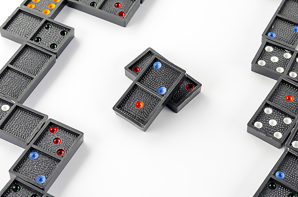 포토 JPG 해외이미지 사람없음 검은색 여러개 도미노 해외202004 해외포토 컬러 다수 파일형식 이미지허브