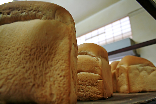 포토 JPG 해외이미지 빵 공장 실내 근접촬영 사람없음 아웃포커스 해외202004 해외포토 음식 뷰포인트 공업 촬영기법 내부 파일형식 이미지허브