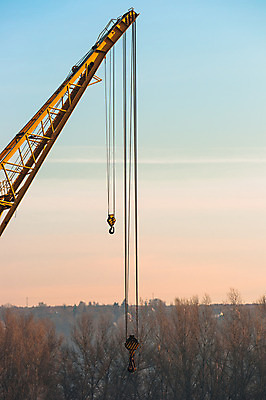 포토 JPG 해외이미지 산업 오렌지 교통시설 하늘 사람없음 야외 파란색 노란색 화물 업무 큼 통제 철 버리기 부식 함선 옛날 철강 해외202004 해외포토 컬러 교통 배_교통 과일 모션 운송업 작업 크기 시설 파일형식 이미지허브