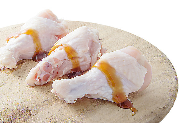 포토 JPG 해외이미지 동물 접시 음식 백그라운드 재료 조류 건강 육류 요리 사람없음 주방 식사 저녁식사 치킨 흰색 신선 그룹 상추 자르기 배열 먹기 피부 날것 고립 구역 단백질 생식 암탉 많음 해외202004 해외포토 식기 컬러 컨셉 채소 식재료 모션 신체부위 닭 암컷 닭고기요리 영양소 파일형식 이미지허브