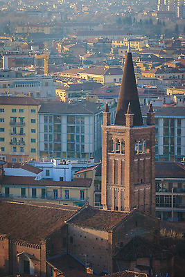 포토 JPG 해외이미지 전통 유럽 기독교 종교 문화 여행 컨셉 십자가 건축양식 하늘 부활절 아이디어 사랑 사람없음 건물 성당 교회 탑 성경 희망 천주교 기도 축하 죽음 기둥 예수 영혼 역사 구출 심볼 타운 천국 첨탑 용서 바실리카 베로나 숭배 옛날 제단 스타일 해외202004 해외포토 건축물 기념일 건축 감정 나라 종교용품 종교건축 도시 도움 신_종교 파일형식 이미지허브