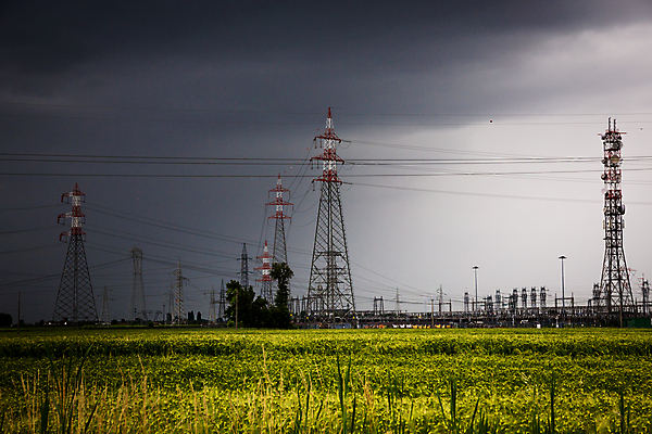 포토 JPG 해외이미지 구름 산업 선 밭 농업 곡선 통신 하늘 풍경 사람없음 초록색 탑 금속 힘 장비 에너지 시골 네트워크 위험 큼 밀 전염 철사 폭풍 봉 철탑 스카이라인 세대 뇌우 분배 전압 철강 해외202004 해외포토 자연요소 건축물 컬러 컨셉 재질 날씨 곡류 질병 크기 감염 파일형식 이미지허브