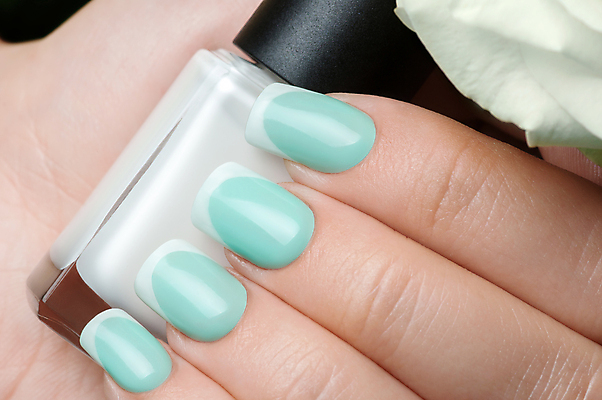 포토 JPG 해외이미지 손 손가락 미술 사람없음 장미 유행 화장품 손톱관리 손톱 데이지 돌봄 위생관리 아크릴 스타일 해외202004 해외포토 꽃 모션 재질 문화예술 관리 신체부위 뷰티 네일아트 파일형식 이미지허브