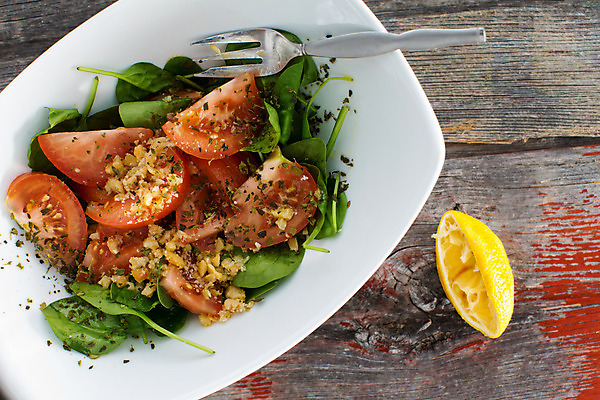 포토 JPG 해외이미지 접시 음식 포크 잎 다이어트 토마토 채소 과일 탁자 귤 건강 요리 사람없음 목재 초록색 식사 페인트 주스 샐러드 시골 신선 고명 양념 레몬 허브 준비 서빙 머리위 향료 레시피 시금치 그런지 반주 짜기 채식주의자 비건 해외202004 해외포토 나무 식물 식기 음료 컬러 가구 재료 모션 채식 향기 냄새 파일형식 이미지허브