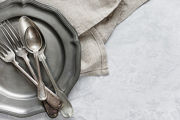 포토 JPG 해외이미지 식기 접시 백그라운드 포크 표면 쟁반 사람없음 금속 숟가락 공백 회색 수확 골동품 시골 직물 거친 은색 티스푼 메뉴 냅킨 섬유 흙더미 아마 콘크리트 카피스페이스 해외202004 해외포토 꽃 컬러 농업 재질 수저 흙 파일형식 더미 이미지허브