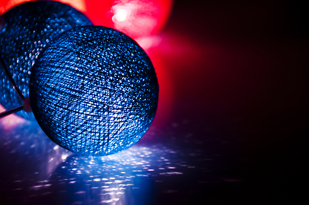 포토 JPG 해외이미지 디자인 계절 백그라운드 크리스마스 겨울 오렌지 전구 휴가 조명 기념 사람없음 장식 빨간색 파란색 빛 컬러풀 노란색 검은색 축제 화환 어둠 축하 면 야간 12월 연도 철사 다이오드 해외202004 해외포토 자연요소 기념일 꽃 컬러 컨셉 과일 날짜 파일형식 이미지허브