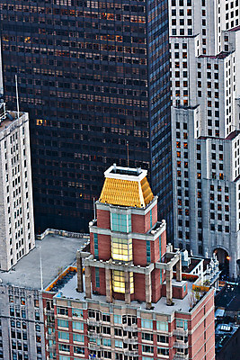 포토 JPG 해외이미지 외관 여행 패턴 비즈니스 건축양식 조명 새로움 안테나 파노라마 풍경 사람없음 야외 건물 빛 도시풍경 고층빌딩 미국 도시 황금 정상 야간 저녁 큼 뉴욕 장면 타운 첨탑 맨해튼 해외202004 해외포토 자연요소 건축물 건축 컨셉 북아메리카 무늬 통신 촬영기법 빌딩 탑 크기 파일형식 이미지허브