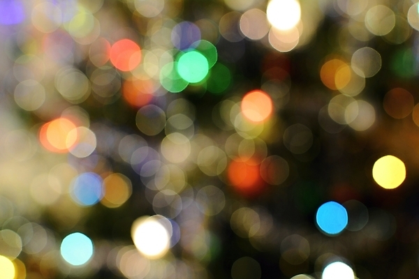 포토 JPG 해외이미지 디자인 백그라운드 크리스마스 패턴 추상 휴가 전등 새로움 사람없음 장식 빨간색 초록색 파란색 빛 컬러풀 노란색 파티 축제 어둠 축하 원형 황금 야간 소프트포커스 연도 보케 마법 광 블러 효과 해외202004 해외포토 자연요소 도형 기념일 컬러 컨셉 무늬 조명 촬영기법 이벤트 파일형식 이미지허브