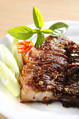 포토 JPG 해외이미지 접시 아시아 음식 양파 마늘 육류 돼지고기 요리 동양인 사람없음 장식 식당 중국 스타일 해외202004 해외포토 식기 나라 채소 식재료 인종 상점 파일형식 이미지허브