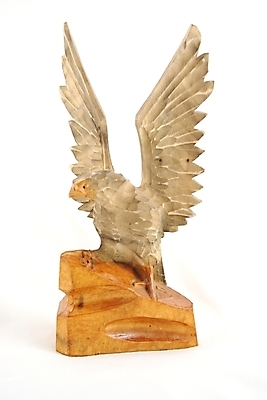 포토 JPG 해외이미지 무기 조각 조류 사람없음 목재 왕 독수리 육식동물 광택 폴란드 고립 해외202004 해외포토 나무 동물 유럽 재료 파일형식 이미지허브