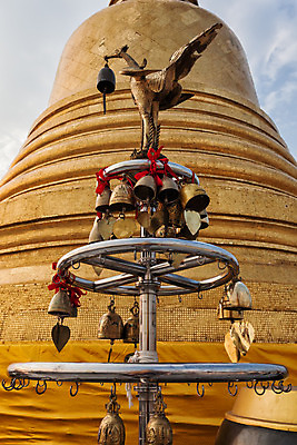 포토 JPG 해외이미지 전통 외관 아시아 종교 문화 조각 불교 건축양식 태국 지붕 산 미술 동양인 인종 사람없음 사찰 화려 영혼 역사 황금 고급 방콕 수도원 웅장함 해외202004 해외포토 건축 나라 컨셉 종교건축 문화예술 사람 파일형식 이미지허브