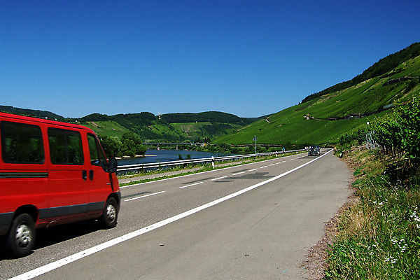 포토 JPG 해외이미지 사람없음 트럭 썩음 자동 해외202004 해외포토 자동차 파일형식 이미지허브