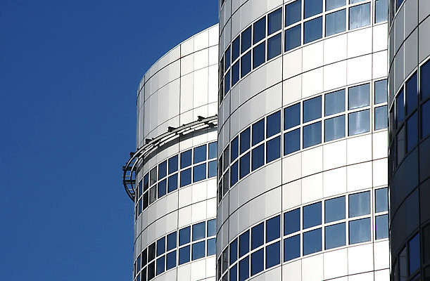 포토 JPG 해외이미지 외관 비즈니스 건축양식 창문 사람없음 사무실 탑 원형 네덜란드 해외202004 해외포토 도형 건축물 건축 유럽 파일형식 이미지허브