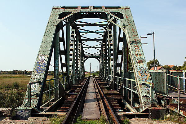 포토 JPG 해외이미지 산업 여행 건축양식 교통시설 풍경 사람없음 야외 환경 금속 기차 수확 바위 트랙 장면 선로 옛날 철강 해외202004 해외포토 건축 육상교통 교통 농업 재질 대중교통 돌_바위 시설 파일형식 이미지허브