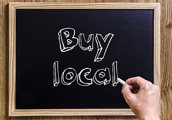 포토 JPG 해외이미지 손 교육 컨셉 텍스트 손가락 사람없음 목재 가로 단어 검은색 칠판 흰색 메시지 구매 편지 그림 분필 지역 초크아트 승진 마케팅 조언 필기체 해외202004 해외포토 나무 문자 컬러 재료 신체부위 쇼핑 초크 파일형식 이미지허브