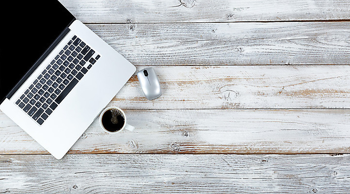 포토 JPG 해외이미지 커피 음료 백그라운드 탁자 아침 직장 사람없음 노트북 컴퓨터 사무실 흰색 시골 키보드 쥐 무선전화기 책상 와이파이 머리위 소통 카피스페이스 해외202004 해외포토 주간 컬러 가구 컨셉 회사 비즈니스 전자제품 공백 설치류 전화기 무선인터넷 파일형식 이미지허브