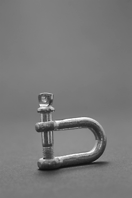 포토 JPG 해외이미지 자물쇠 안전 사람없음 빛 금속 힘 장비 흰색 공구 나사 구멍 고리 보호 연결 접속 묶기 오브젝트 잠금 보안 볼트 기어 고립 철강 해외202004 해외포토 컬러 컨셉 모션 재질 도구 파일형식 이미지허브