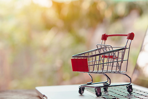 포토 JPG 해외이미지 산업 종이 컨셉 돈 인터넷 비즈니스 휴가 주택 사람없음 노트북 쇼핑 세일 상점 디지털 웹 카트 화물 시장 E 구매 상품 가격 사이버 상업 소매 온라인 물류 전자상거래 매각 목록 무료 공급 해외202004 해외포토 알파벳 건물 전자제품 운송업 재산 파일형식 이미지허브