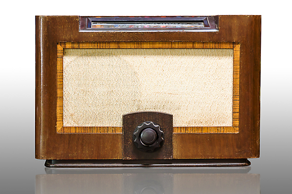 포토 JPG 해외이미지 음악 파도 통신 버튼 기술 손잡이 사람없음 전자제품 소리 듣기 장비 수확 골동품 클래식 역 볼륨 무선전화기 향수 오브젝트 라디오 복고 방송 다이얼 소통 고립 뮤지컬 옛날 조율 스타일 해외202004 해외포토 바다 컨셉 농업 교통시설 모션 문화예술 화장품 전화기 파일형식 이미지허브