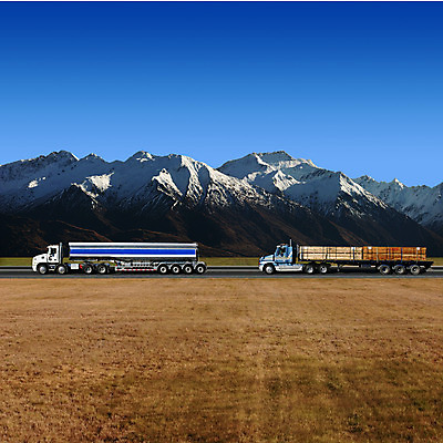 포토 JPG 해외이미지 도로 교통시설 산 풍경 사람없음 야외 평화 화물 시골 고속도로 상품 짐차 유조선 해외202004 해외포토 길 교통 컨셉 자동차 운송업 시설 파일형식 이미지허브