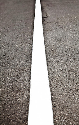 포토 JPG 해외이미지 도로 길 선 백그라운드 패턴 포장 표면 사람없음 야외 어둠 회색 흰색 거친 묘사 질감 결 그런지 방법 콘크리트 해외202004 해외포토 컬러 무늬 교통시설 파일형식 이미지허브